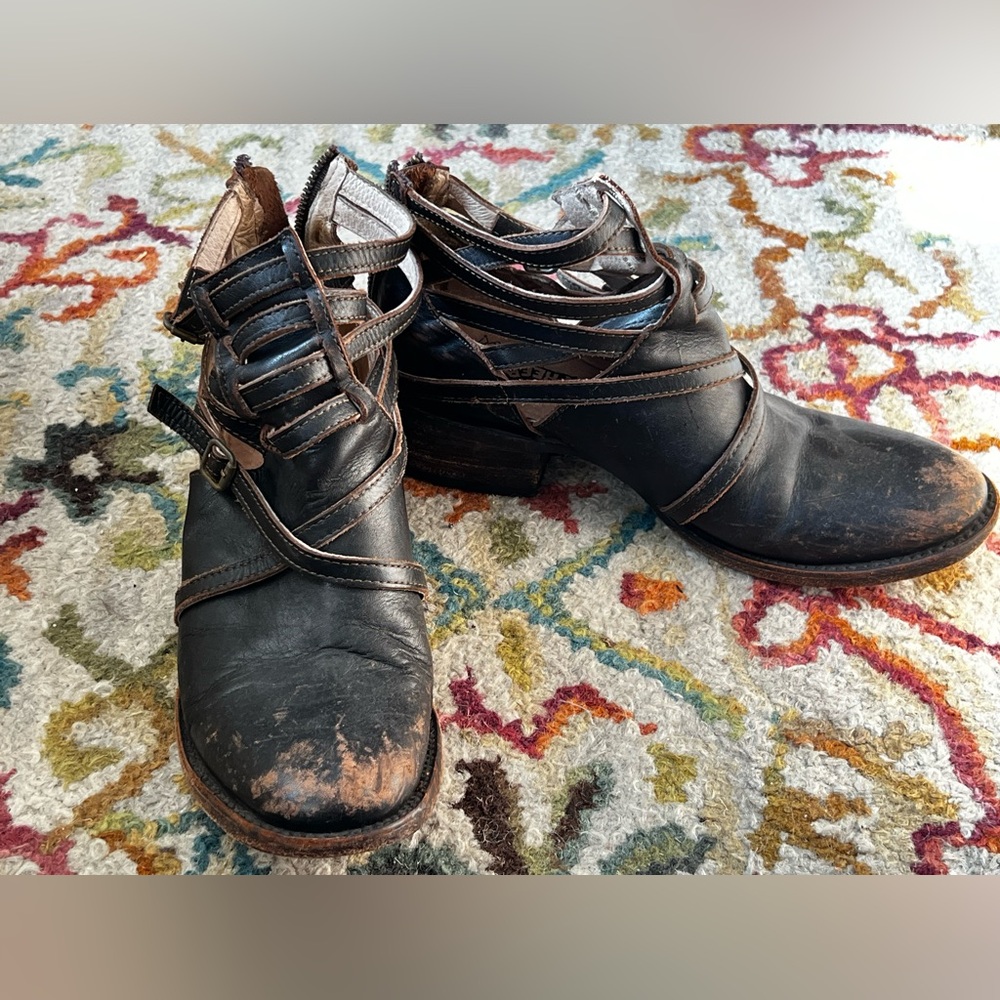 COPY - Freebird Stair distressed ankle boots size 8